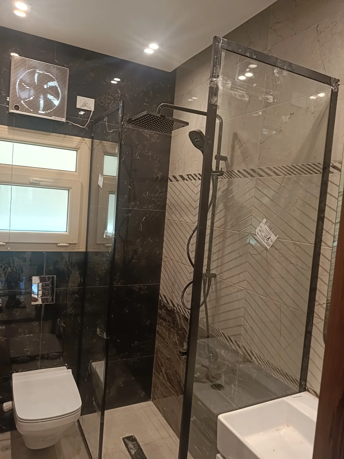 زجاج سيكوريت في الغربية
