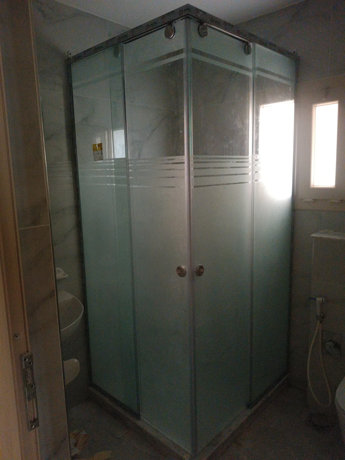 زجاج سيكوريت في بورسعيد