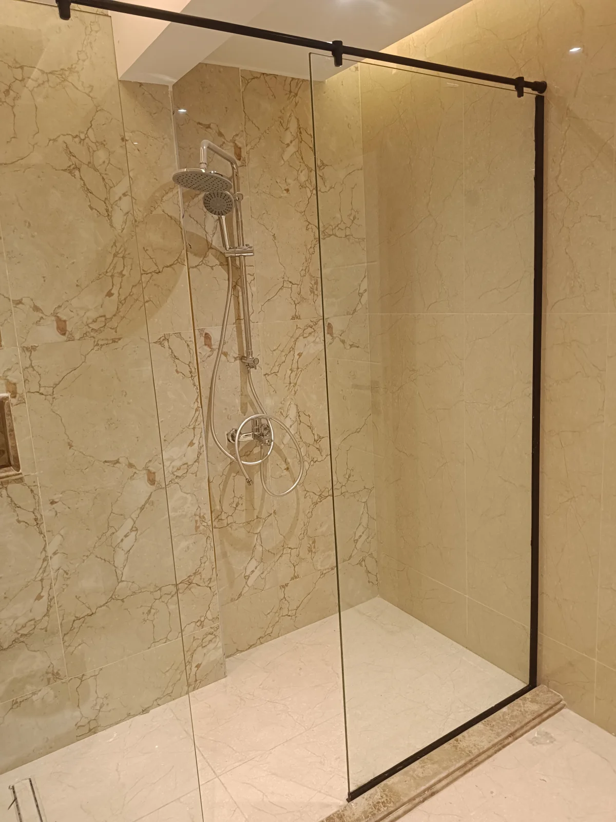 زجاج سيكوريت في الإسكندرية